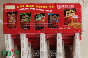 Sản xuất bảng treo snack, hanger dây nhựa snack Thái